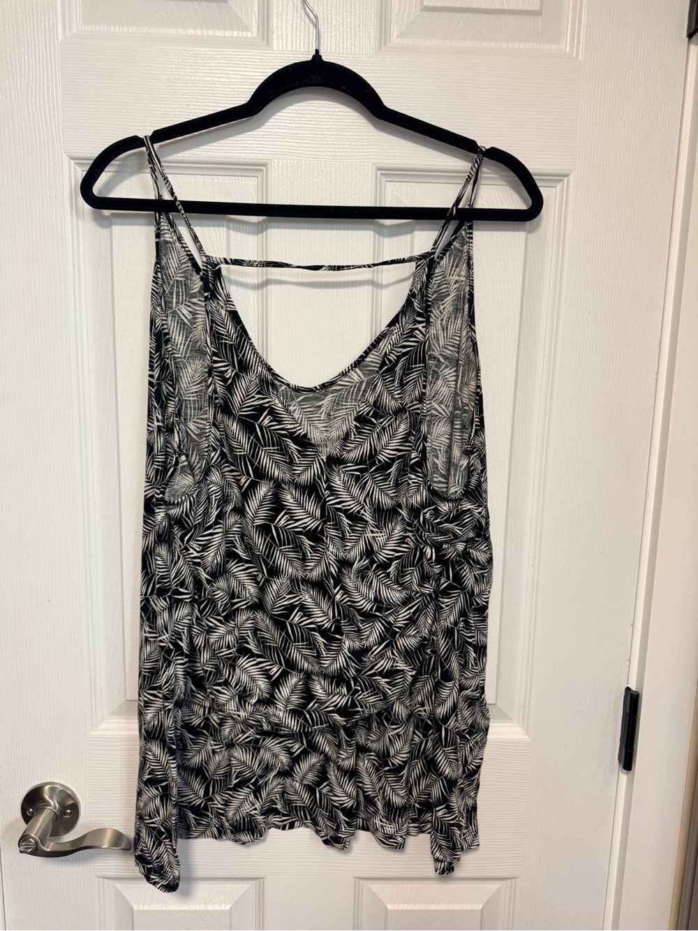 Old Navy Black and White Palm-Print tank